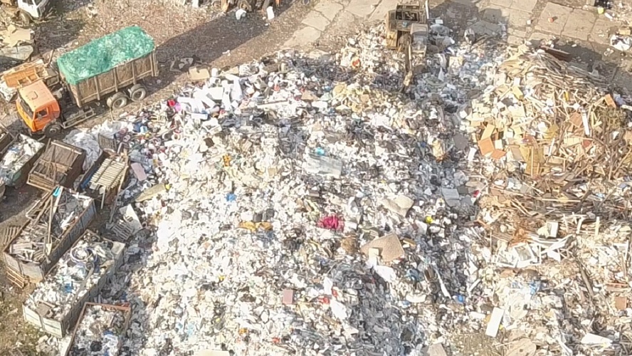 Обнаружено складирование отходов возле д. Шихово