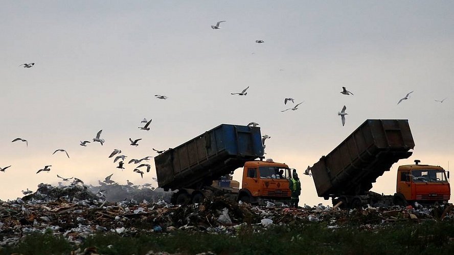 Госдума освободила региональных "мусорных" операторов от НДС